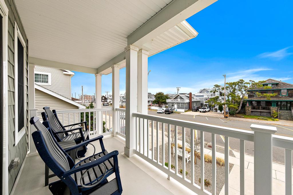 Front deck with rocking chairs